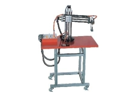 YLM- 系列PLC可編程控制器技術(shù)實(shí)驗(yàn)?zāi)Ｐ? /></div>
  <div   id=